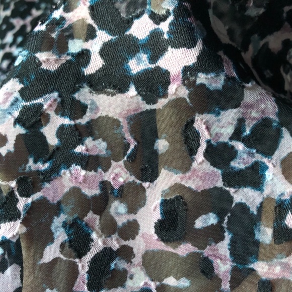 Long-Sleeve Blouse sz Small - Picture 7 of 8